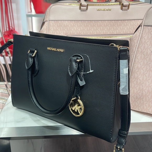 Michael Kors Sheila Medium Center Zip Satchel Crossbody Bag
NWT - Picture 6 of 16